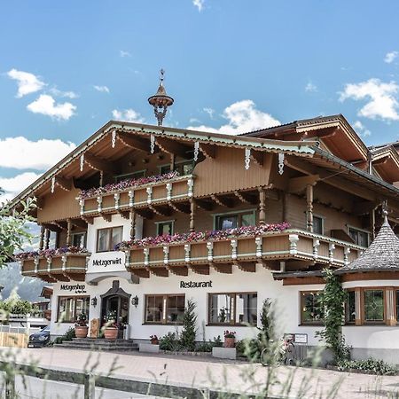 Metzgerwirt Hotel Hippach Exterior photo