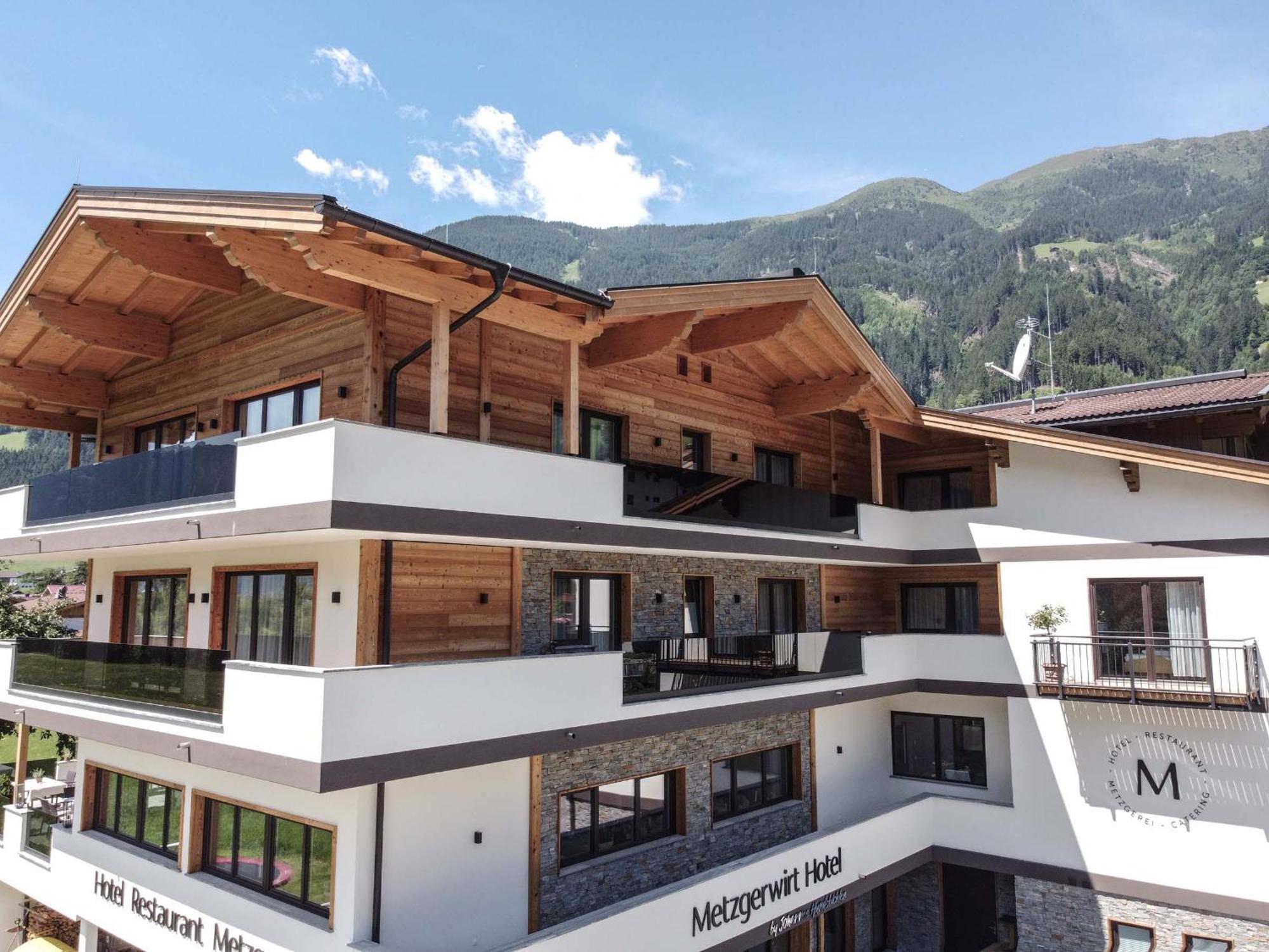Metzgerwirt Hotel Hippach Exterior photo
