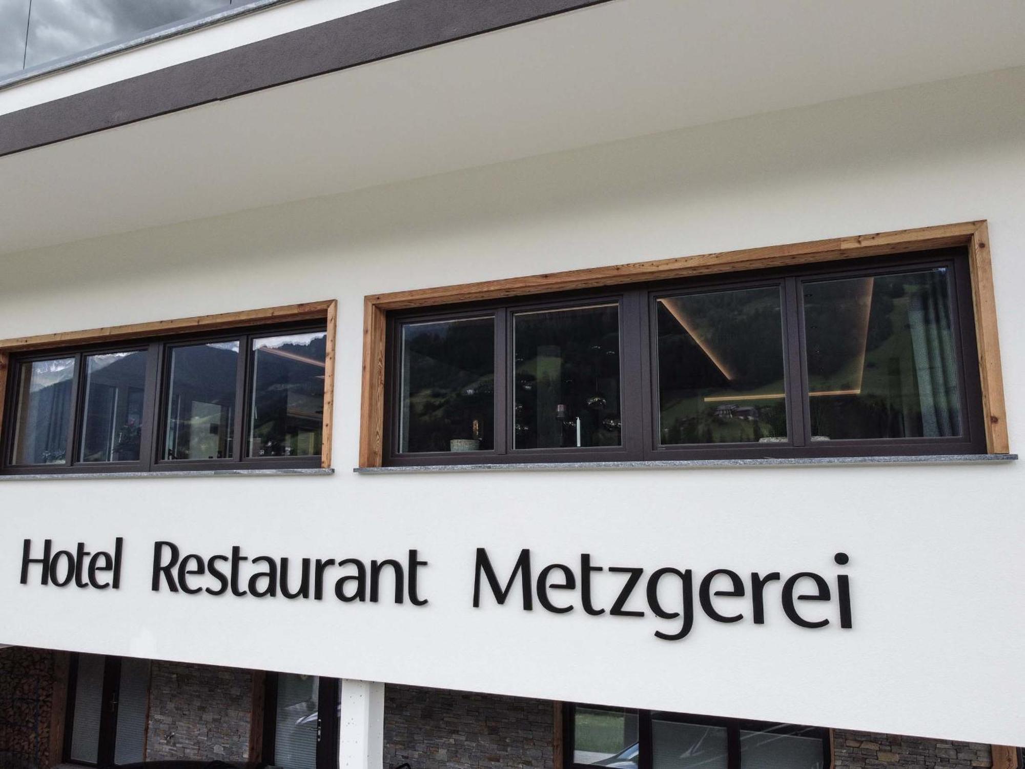 Metzgerwirt Hotel Hippach Exterior photo